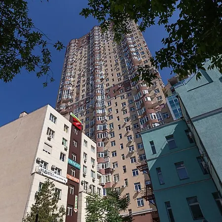 1к люкс на жилянская 118 Apartment *
